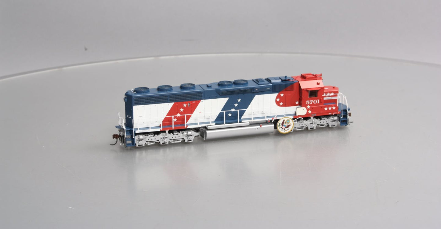 Athearn G67224 HO Santa Fe (Bicentennial) SD45-2 Diesel Loco #5701 w/DCC/Sound