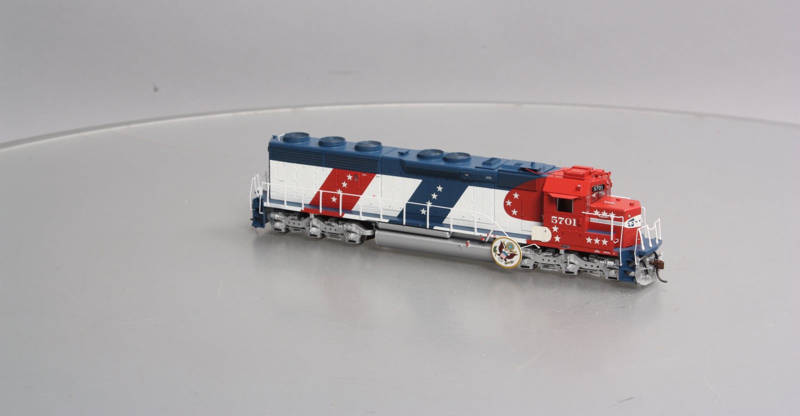 Athearn G67224 HO Santa Fe (Bicentennial) SD45-2 Diesel Loco #5701 w/DCC/Sound