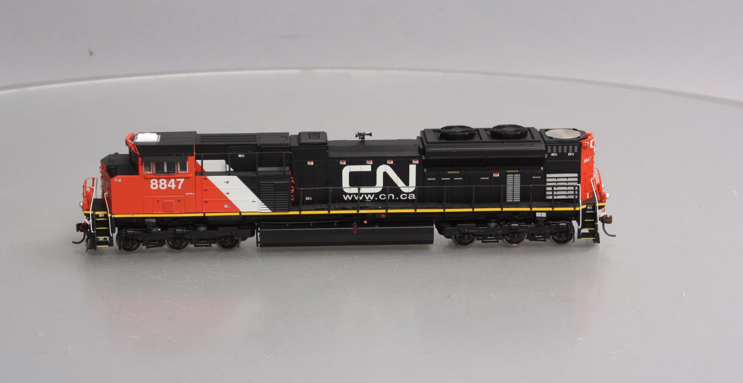 Athearn G68696 HO CN SD70M-2 Diesel Locomotive w/DCC/Sound #8847