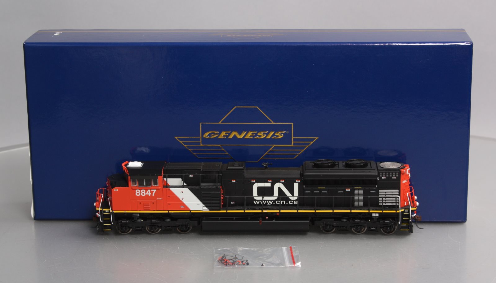 Athearn G68696 HO CN SD70M-2 Diesel Locomotive w/DCC/Sound #8847