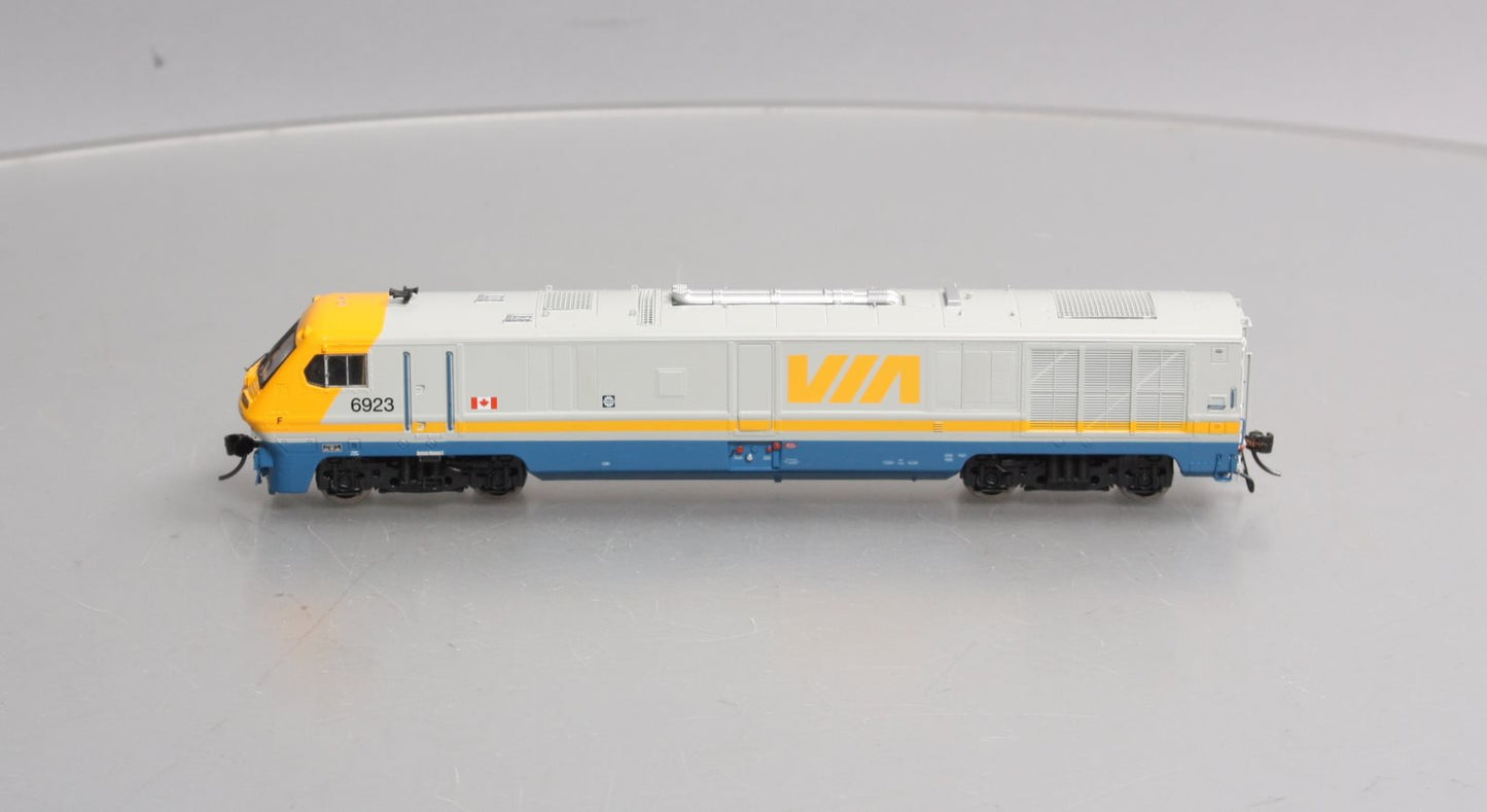 Rapido Trains 200010 HO VIA Rail Canada Bombardier LRC #6923
