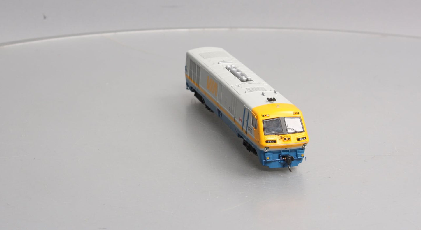 Rapido Trains 200010 HO VIA Rail Canada Bombardier LRC #6923