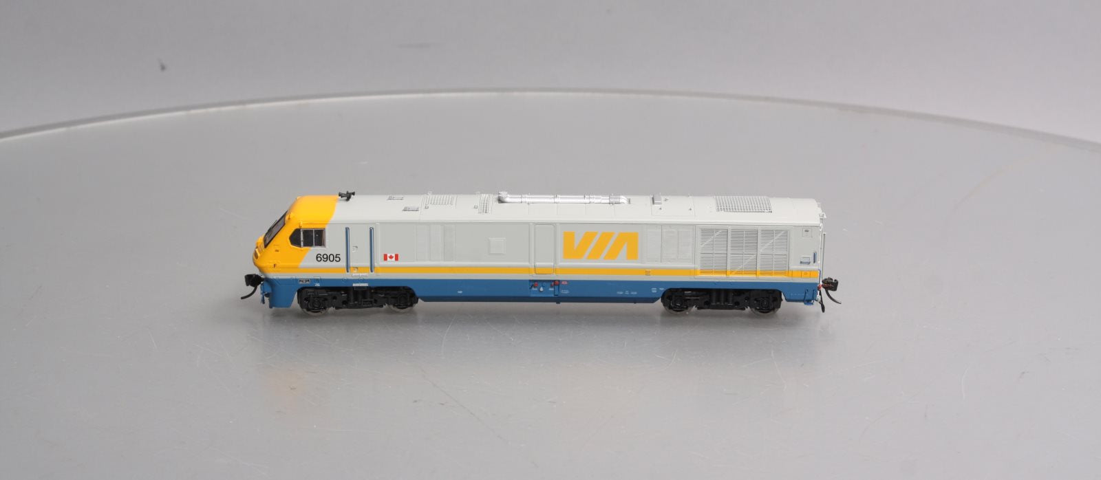 Rapido Trains 200008 HO VIA Rail Canada Bombardier LRC #6905