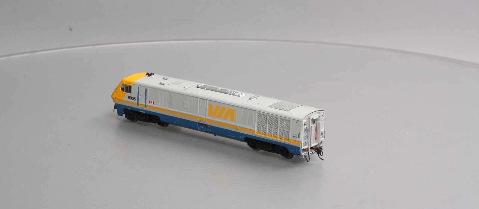 Rapido Trains 200008 HO VIA Rail Canada Bombardier LRC #6905