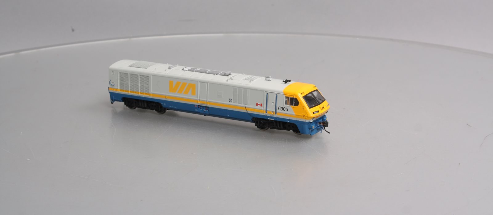 Rapido Trains 200008 HO VIA Rail Canada Bombardier LRC #6905