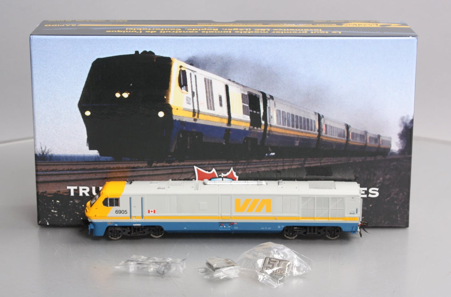 Rapido Trains 200008 HO VIA Rail Canada Bombardier LRC #6905
