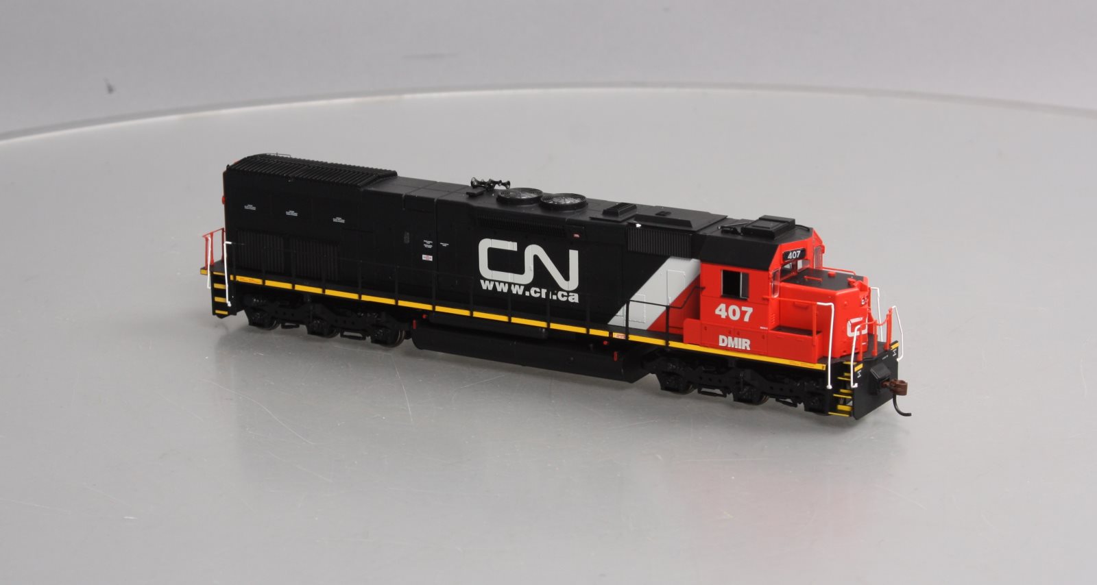 Athearn 88774 HO Canadian National SD45T-2 Diesel Locomotive #407