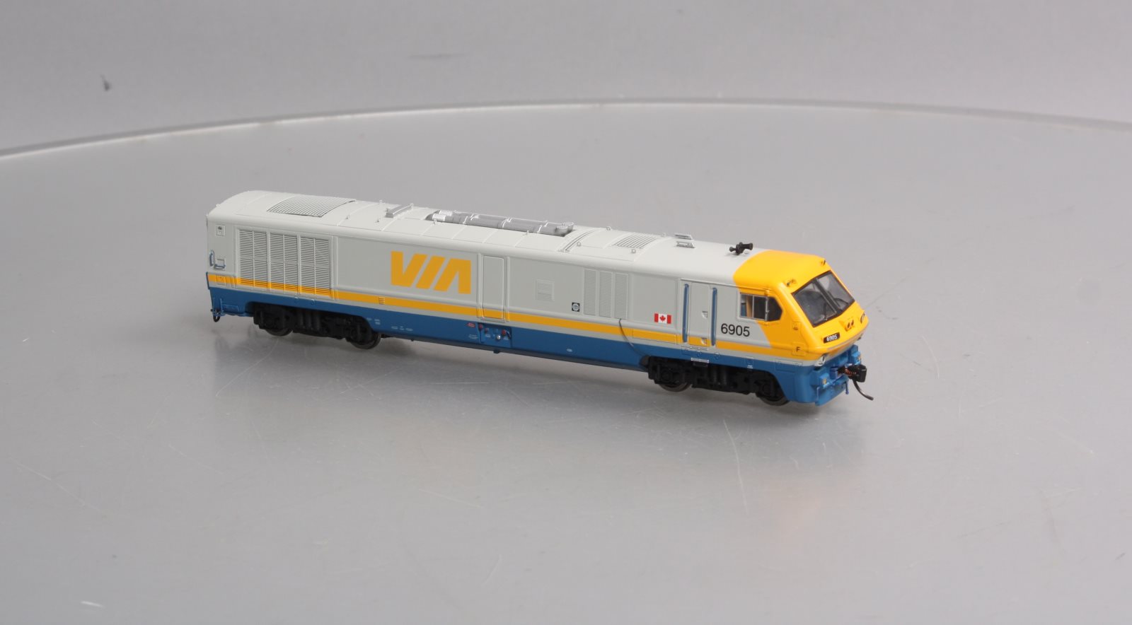 Rapido Trains 200051 HO VIA Rail Canada Diesel Locomotive #6905 w/DCC & Sound