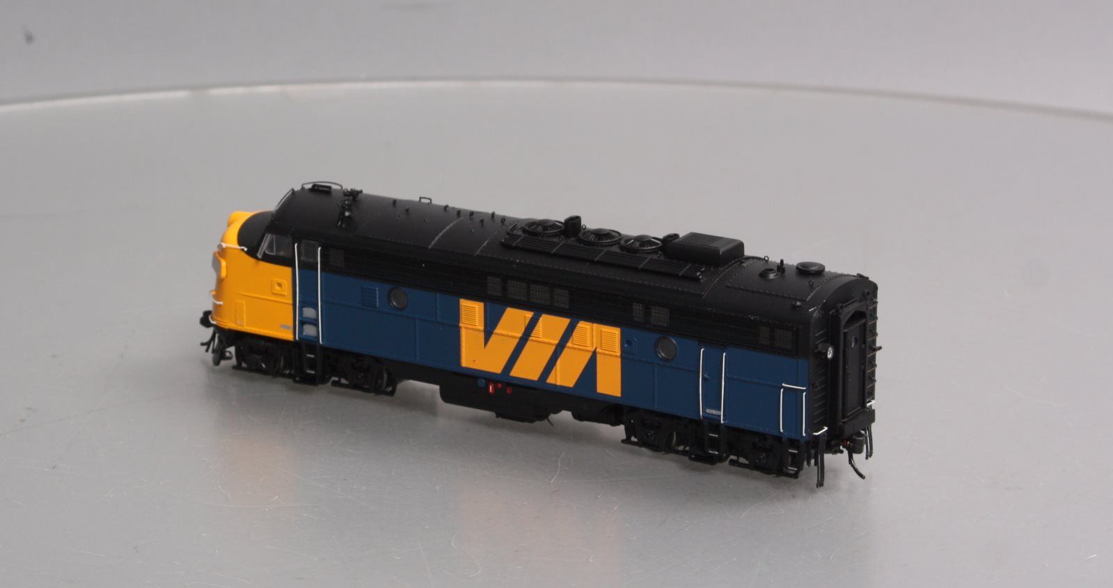 Rapido Trains 220525A HO VIA Rail Canada Diesel Locomotive w/DCC & Sound