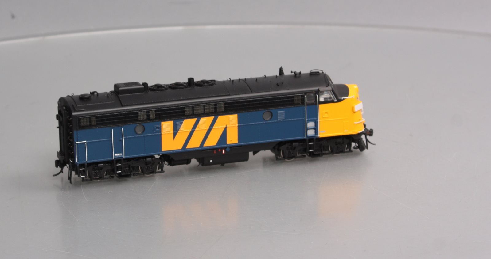 Rapido Trains 220525A HO VIA Rail Canada Diesel Locomotive w/DCC & Sound