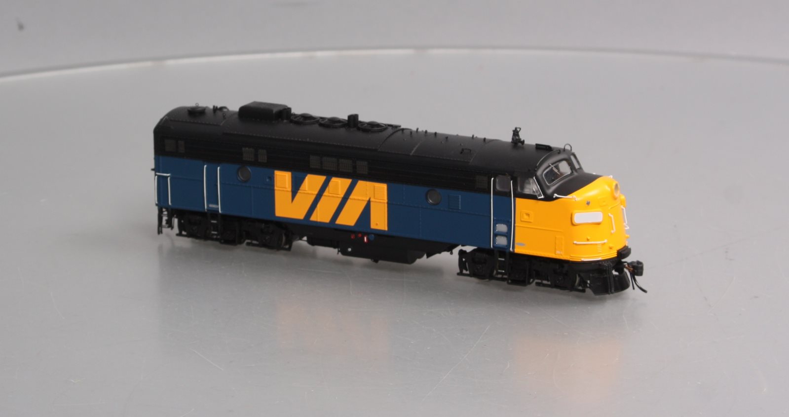 Rapido Trains 220525A HO VIA Rail Canada Diesel Locomotive w/DCC & Sound