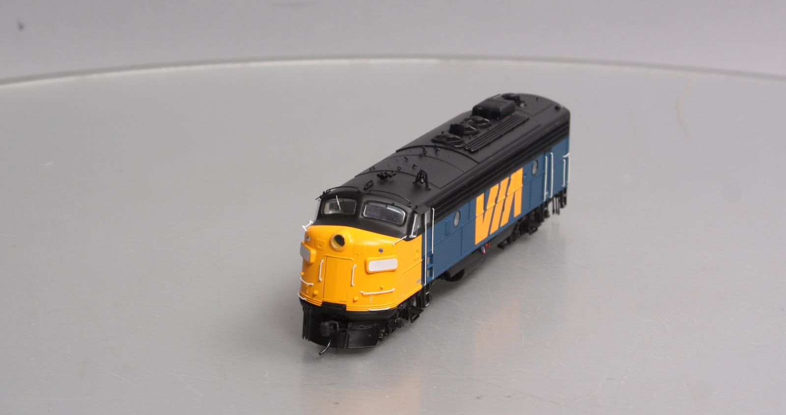 Rapido Trains 220525A HO VIA Rail Canada Diesel Locomotive w/DCC & Sound