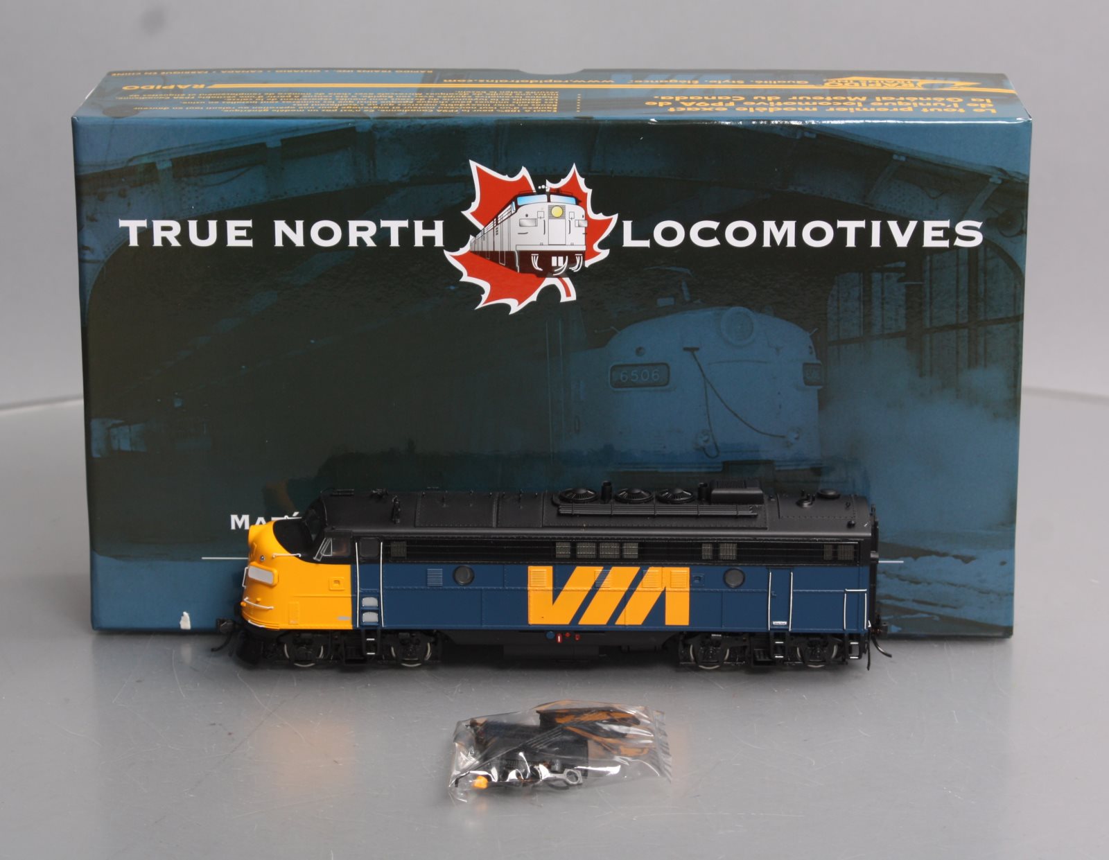 Rapido Trains 220525A HO VIA Rail Canada Diesel Locomotive w/DCC & Sound