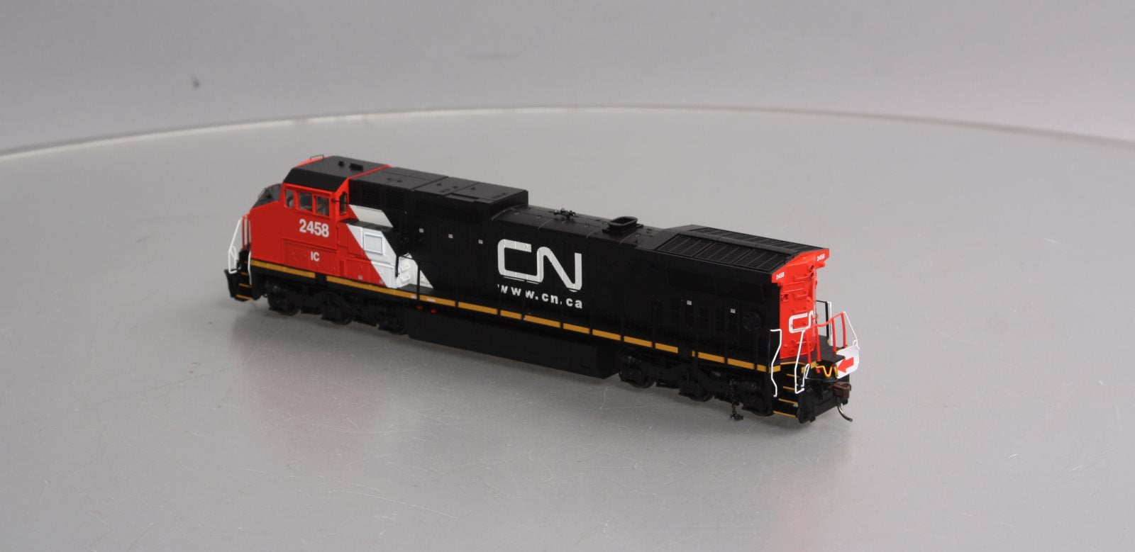 Atlas 10003134 HO Canadian National DASH 8-40CW Diesel Loco w/ DCC & SND #2458