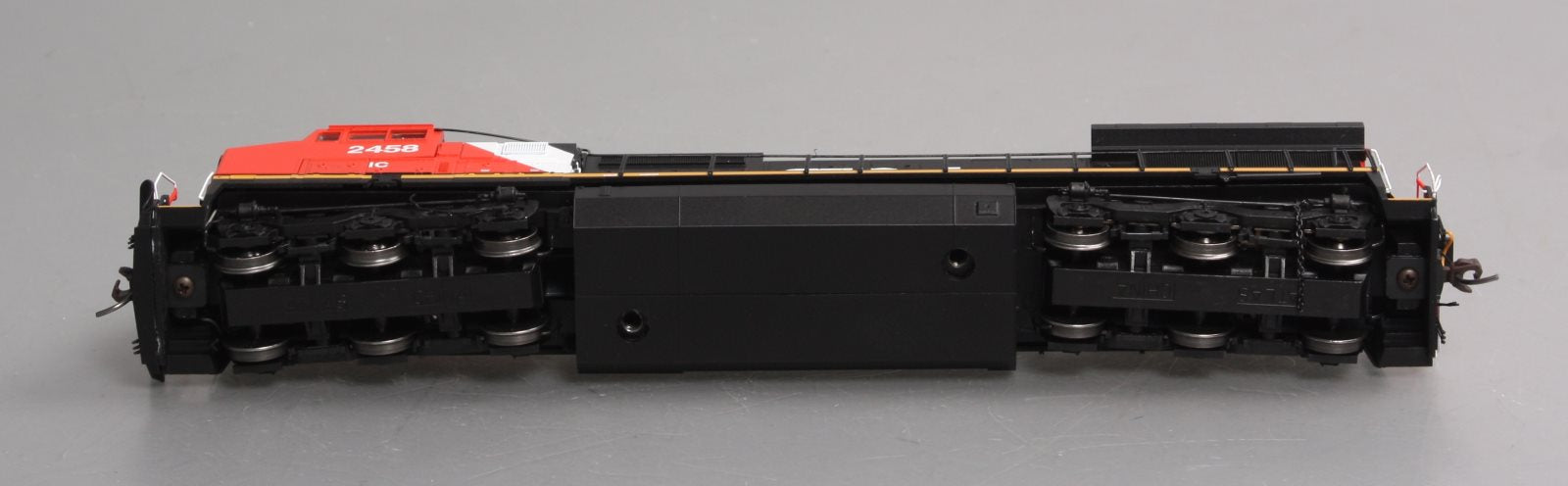 Atlas 10003134 HO Canadian National DASH 8-40CW Diesel Loco w/ DCC & SND #2458