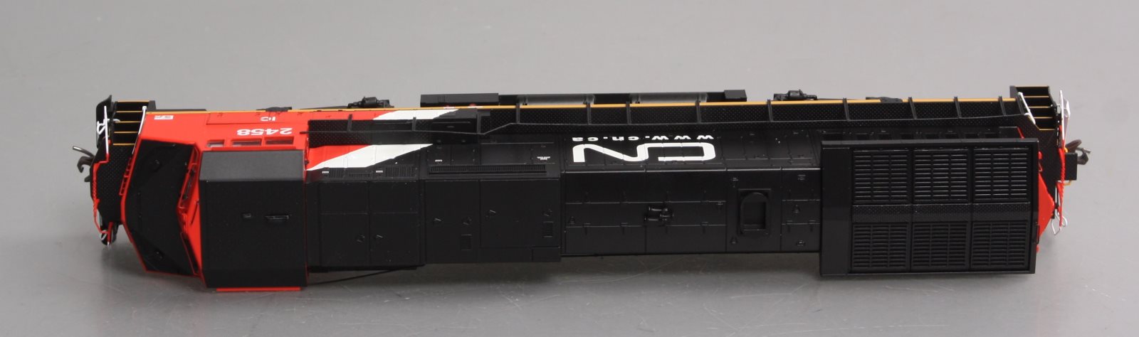 Atlas 10003134 HO Canadian National DASH 8-40CW Diesel Loco w/ DCC & SND #2458