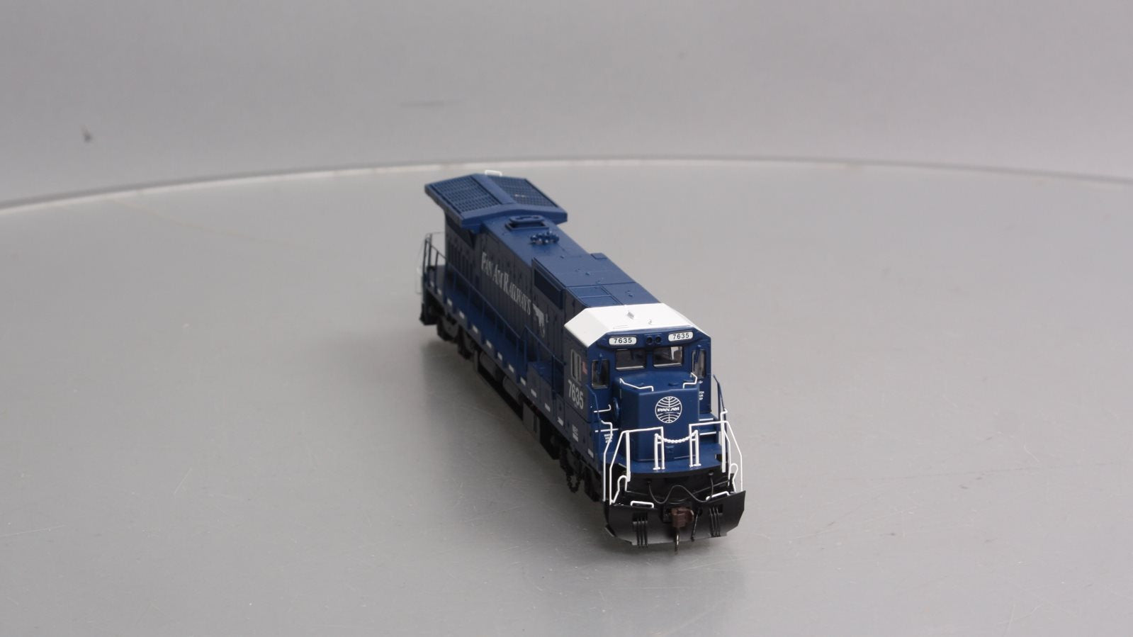 Atlas 10003130 HO Pan Am DASH 8-40C Diesel Locomotive w/ESU Sound & DCC #7635