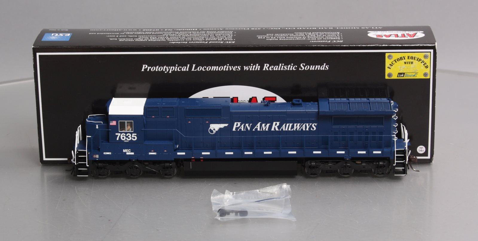Atlas 10003130 HO Pan Am DASH 8-40C Diesel Locomotive w/ESU Sound & DCC #7635