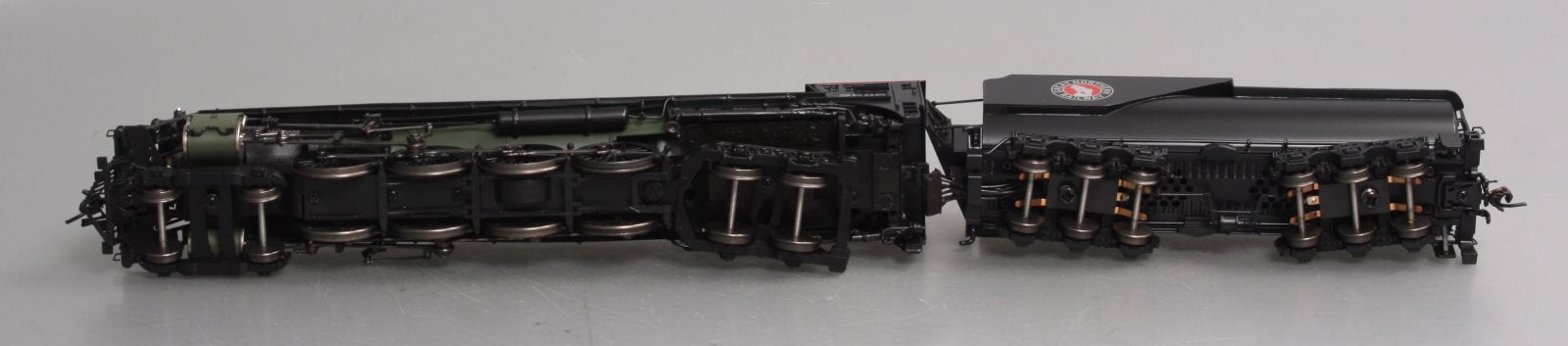 Broadway Limited 2874 HO Great Northern Class S-2 4-8-4 Vestibule Cab #2586