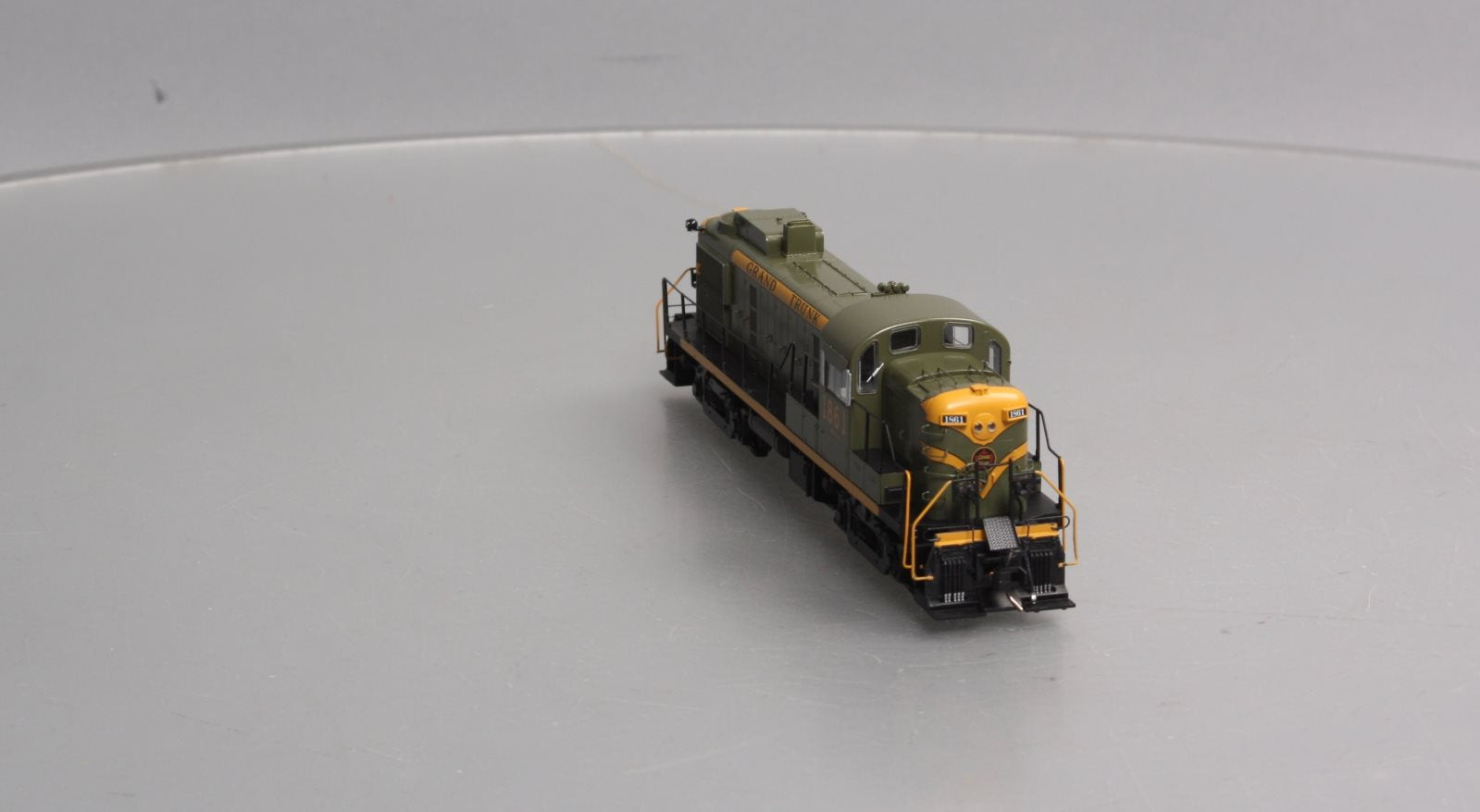 Bowser 24653 HO Grand Trunk Alco RS-3 Locomotive with DCC and Sound #1861