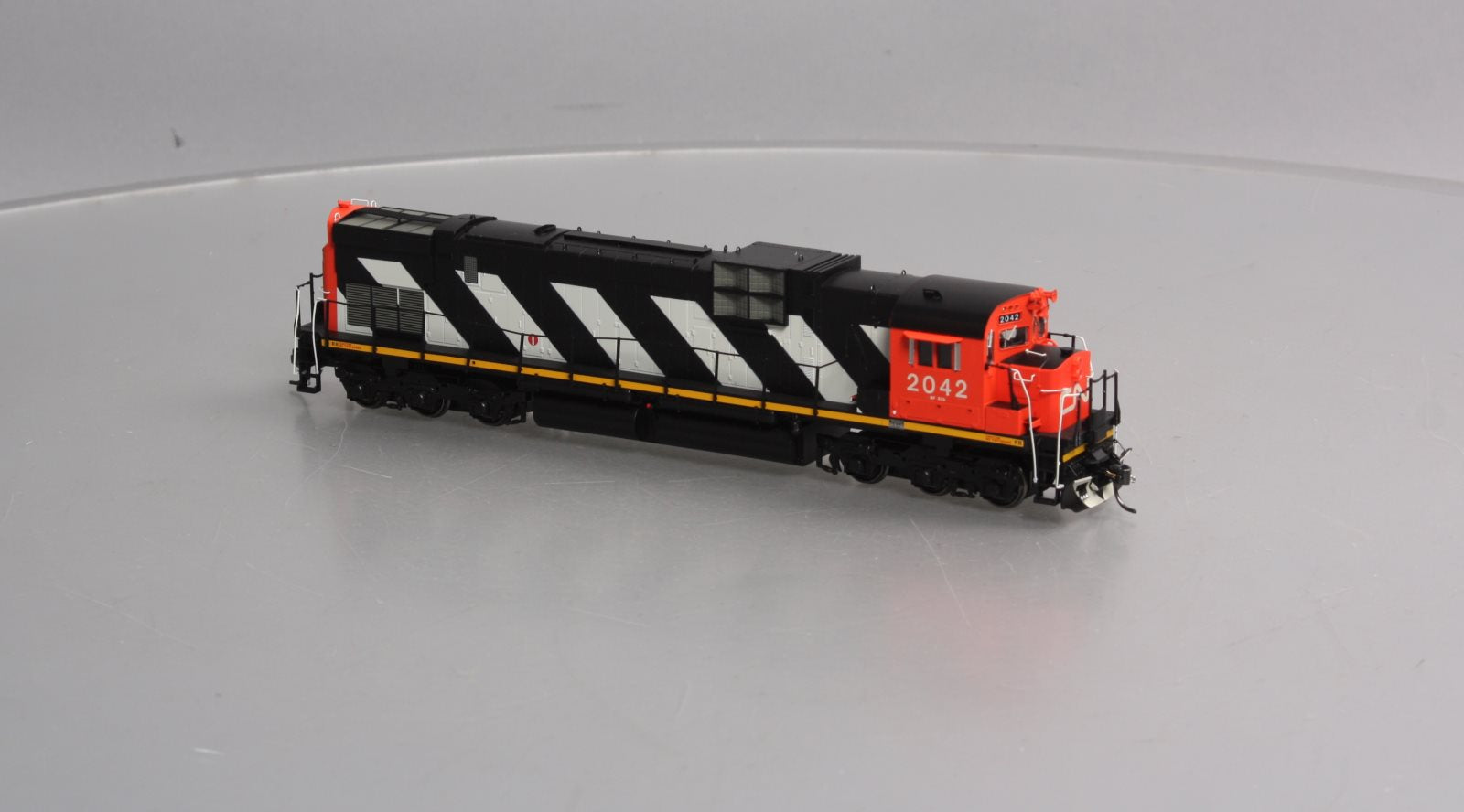 Bowser 23726 HO Canadian National Diesel Locomotive C-630M #2042 w/Sound/DCC