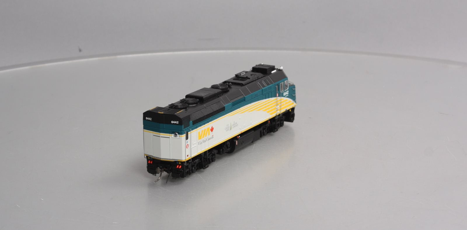 Rapido Trains 82507 HO Via Rail F40PH-2D Diesel #6442 w/ DCC & Sound