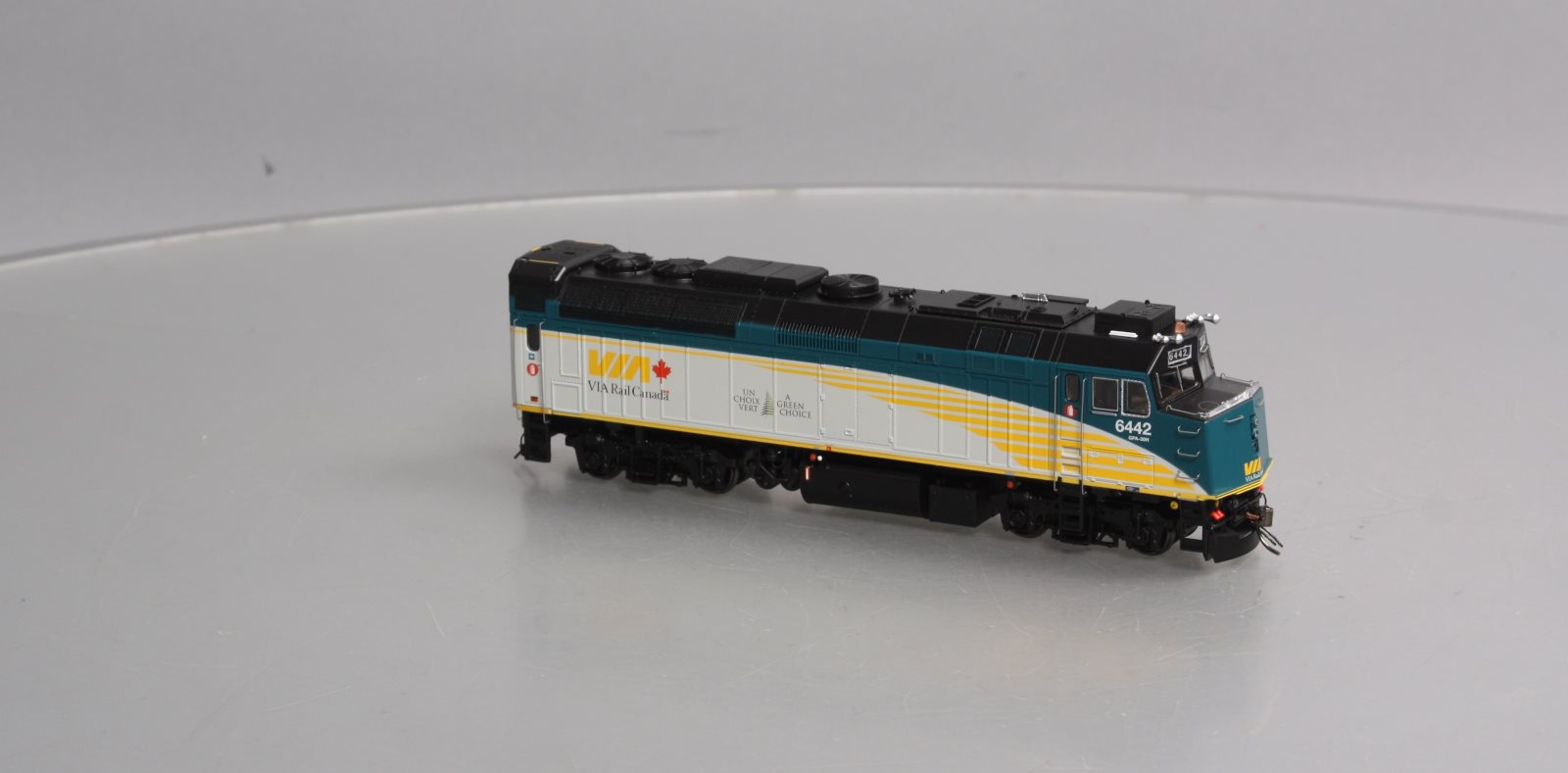 Rapido Trains 82507 HO Via Rail F40PH-2D Diesel #6442 w/ DCC & Sound