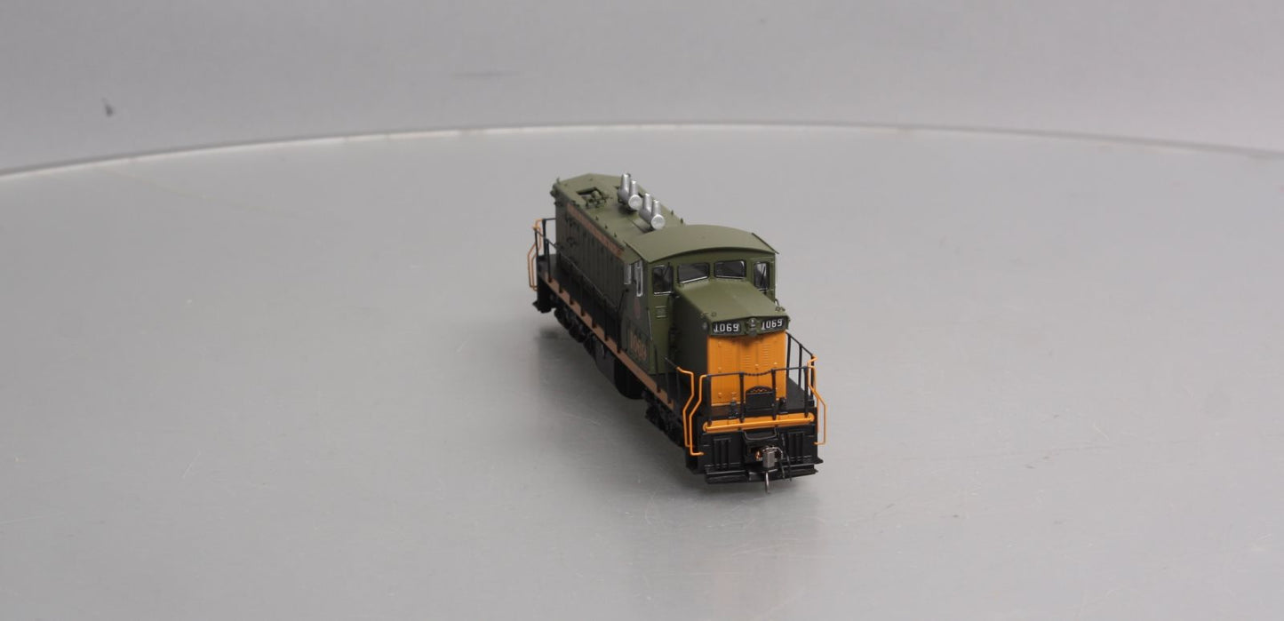 Rapido Trains 10558 HO Canadian National Diesel Locomotive #1069 w/ DCC/Sounds