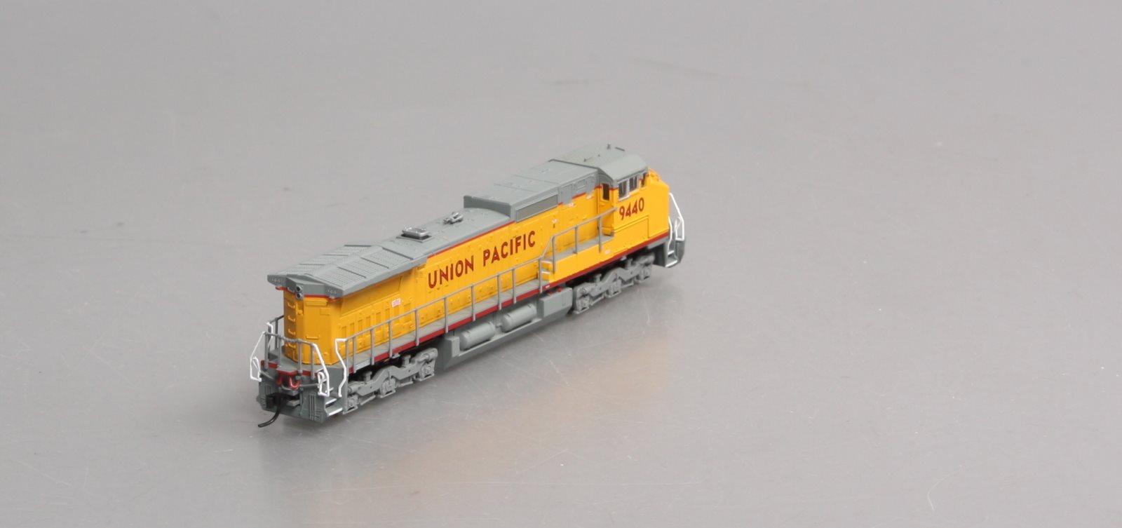 Atlas 51913 N Scale UP C40-8W Diesel Locomotive #9440