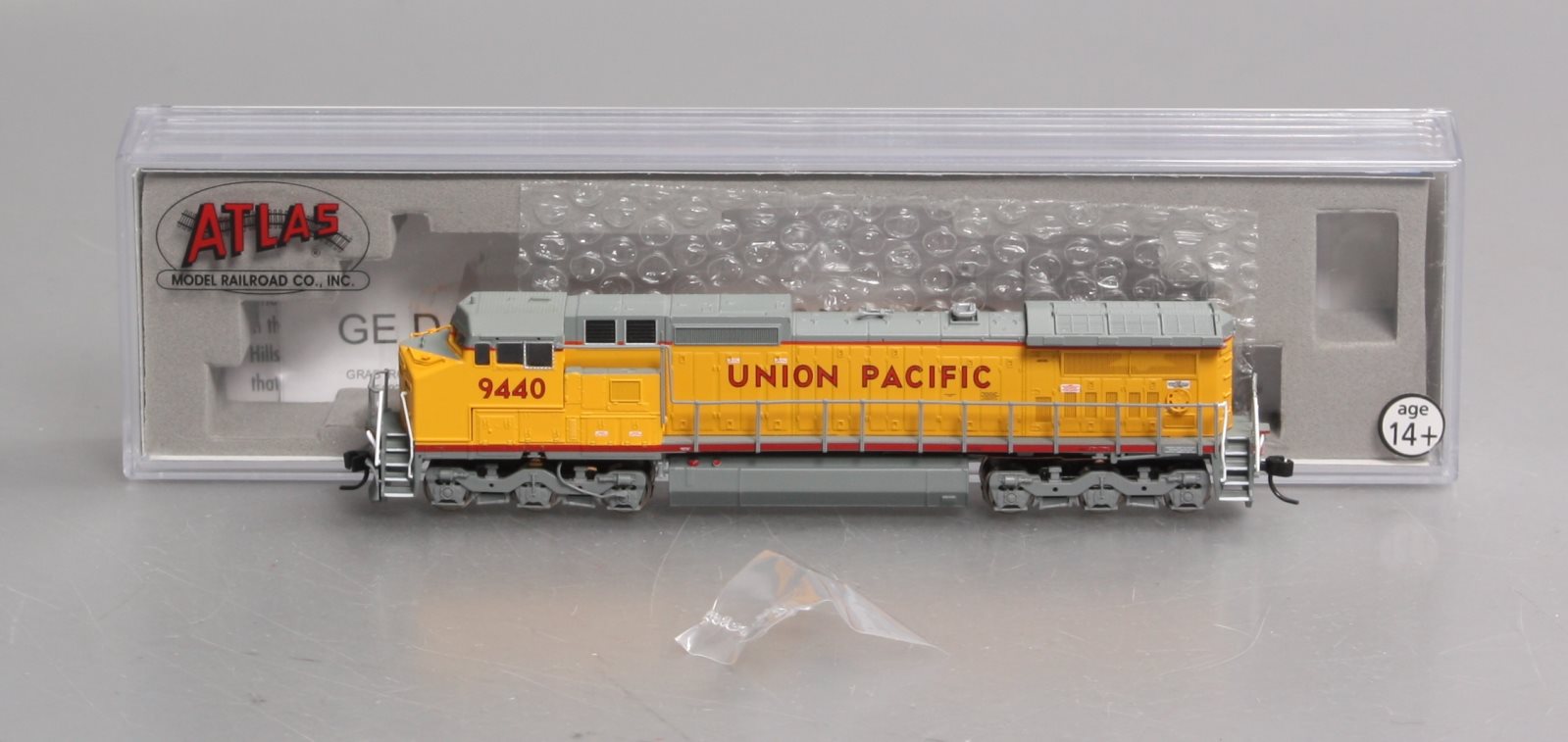 Atlas 51913 N Scale UP C40-8W Diesel Locomotive #9440