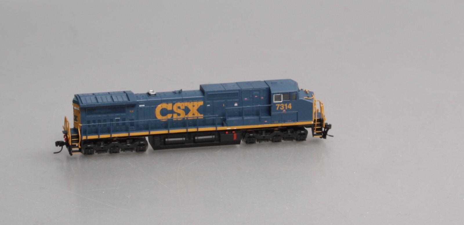Atlas 51922 N CSX/YN3 RTR Dash 8-40CW Diesel Locomotive #7314