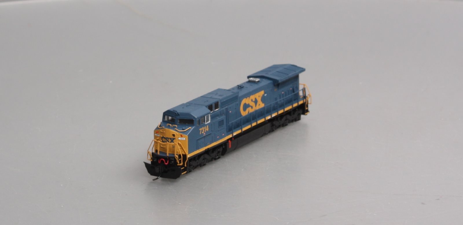Atlas 51922 N CSX/YN3 RTR Dash 8-40CW Diesel Locomotive #7314
