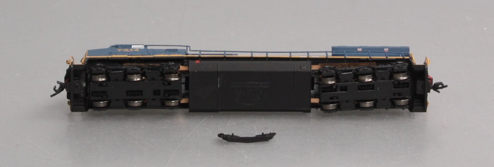 Atlas 51922 N CSX/YN3 RTR Dash 8-40CW Diesel Locomotive #7314