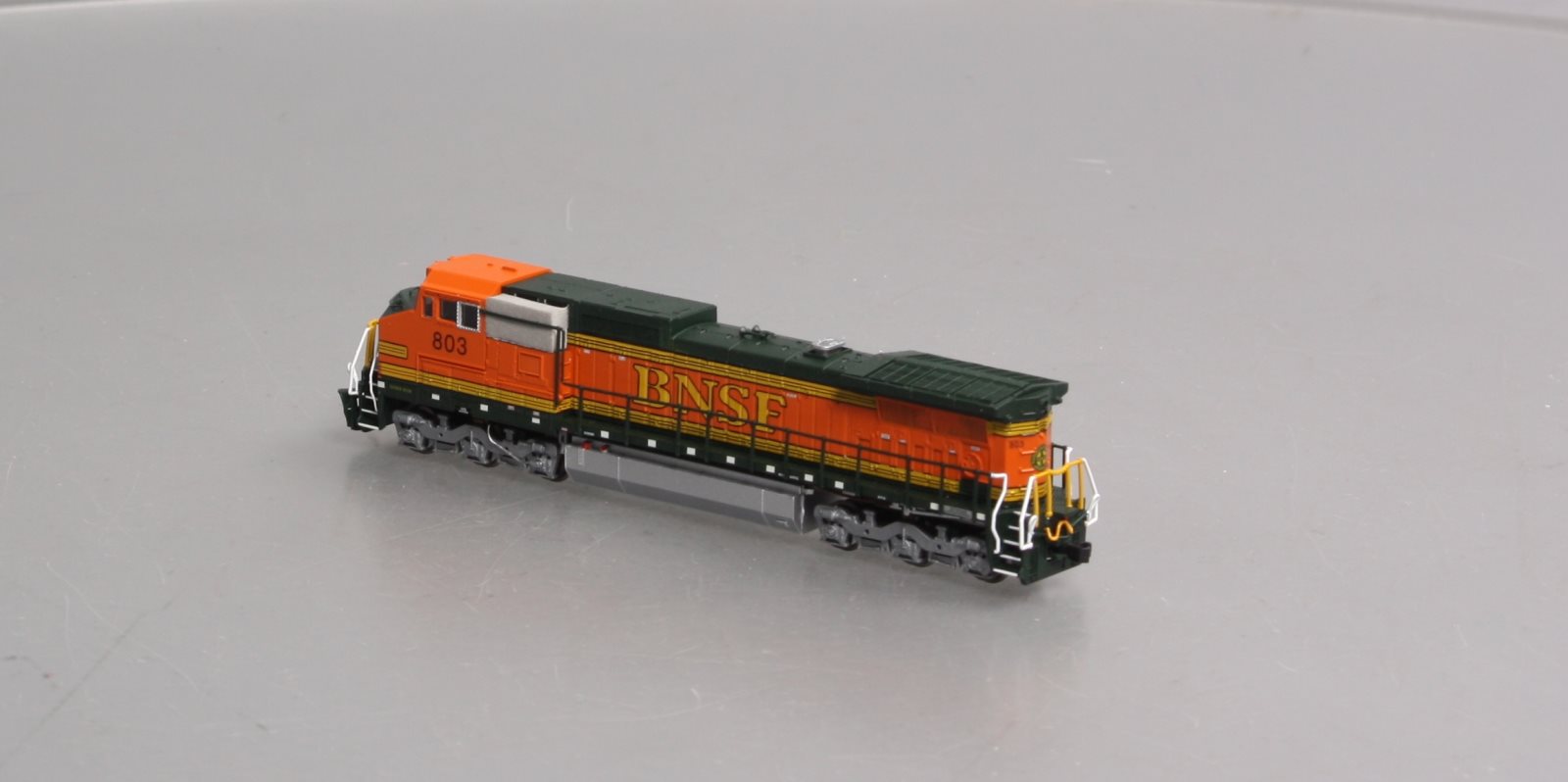 Atlas 51915 BNSF N RTR Dash 8-40CW Diesel Locomotive #803