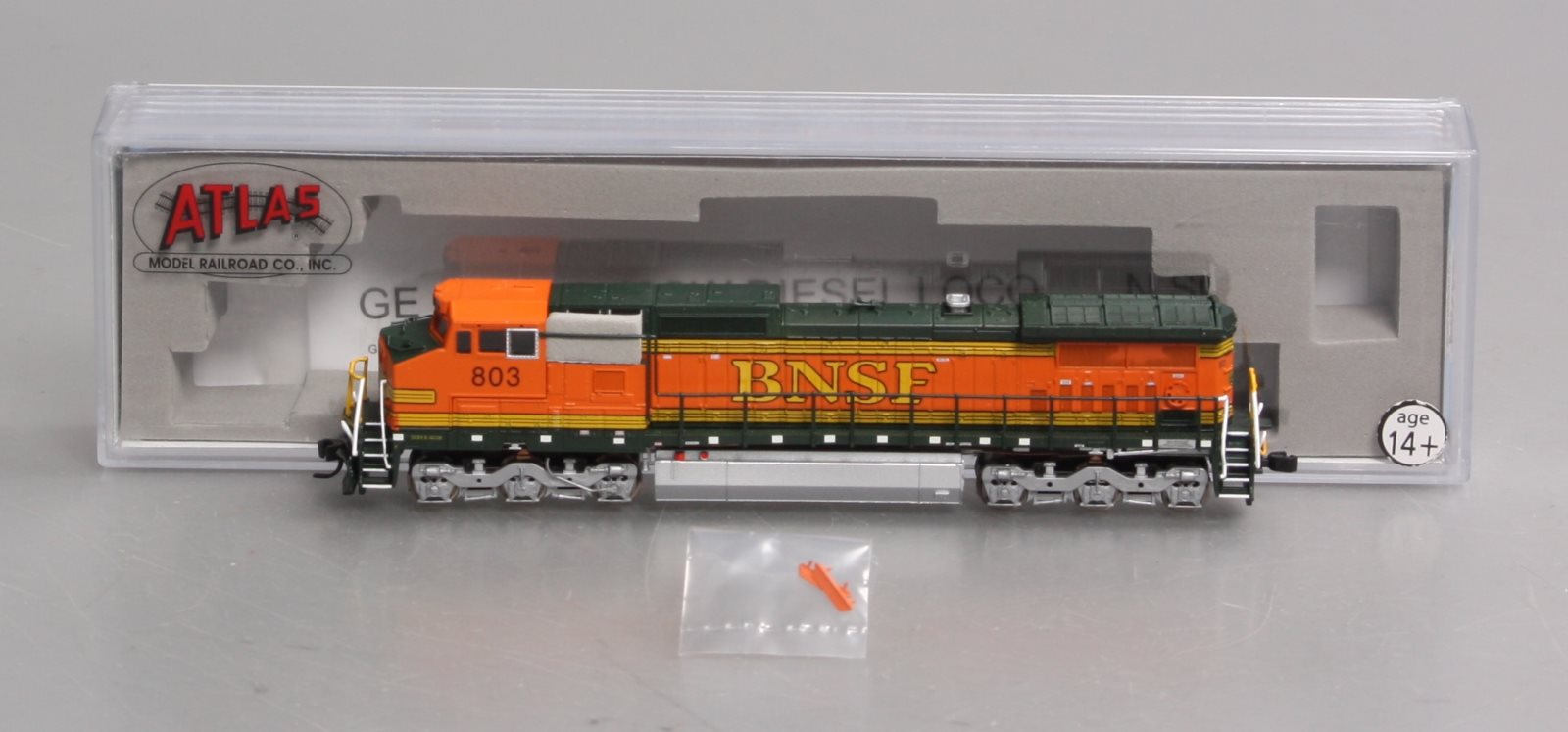 Atlas 51915 BNSF N RTR Dash 8-40CW Diesel Locomotive #803