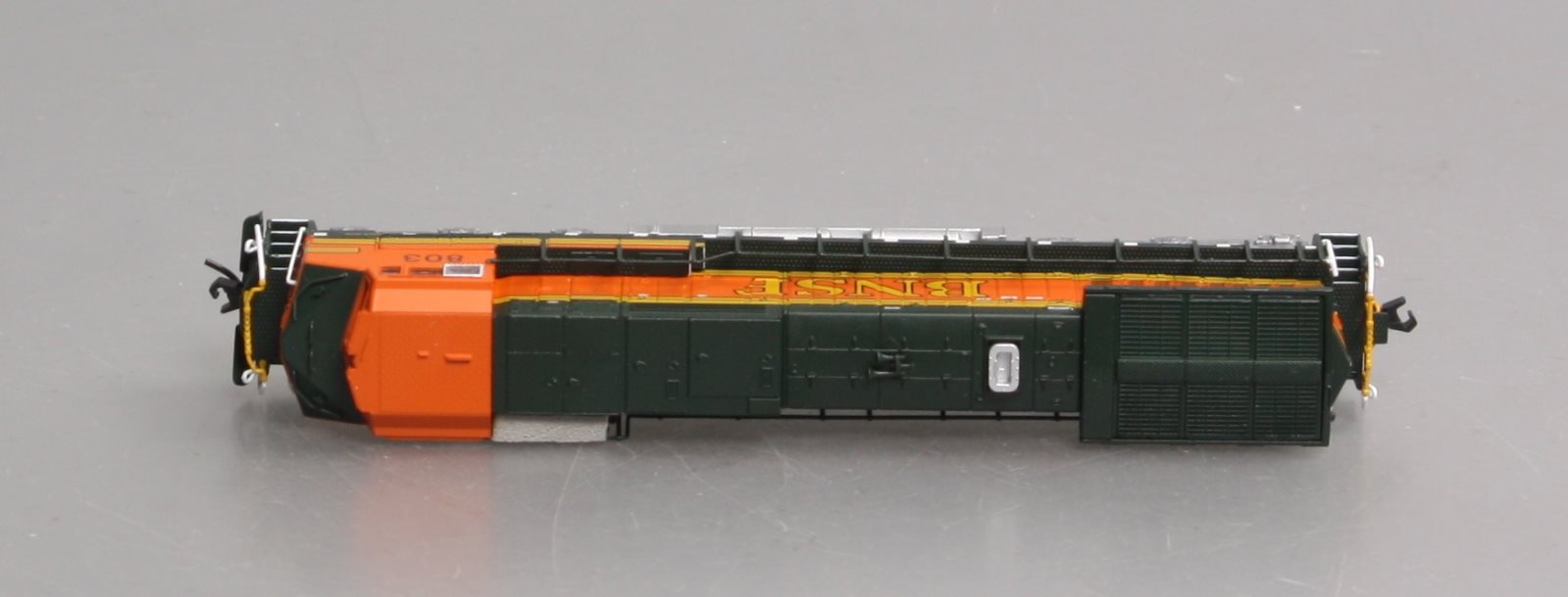 Atlas 51915 BNSF N RTR Dash 8-40CW Diesel Locomotive #803