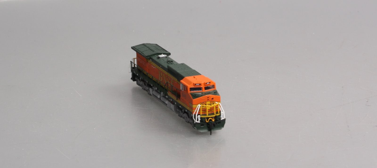 Atlas 51916 N BNSF RTR Dash 8-40CW Diesel Locomotive #845