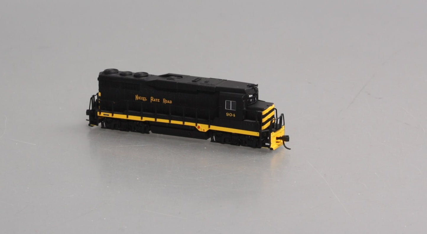 Atlas 47542 N NKP Classic GP30 Diesel Locomotive #904