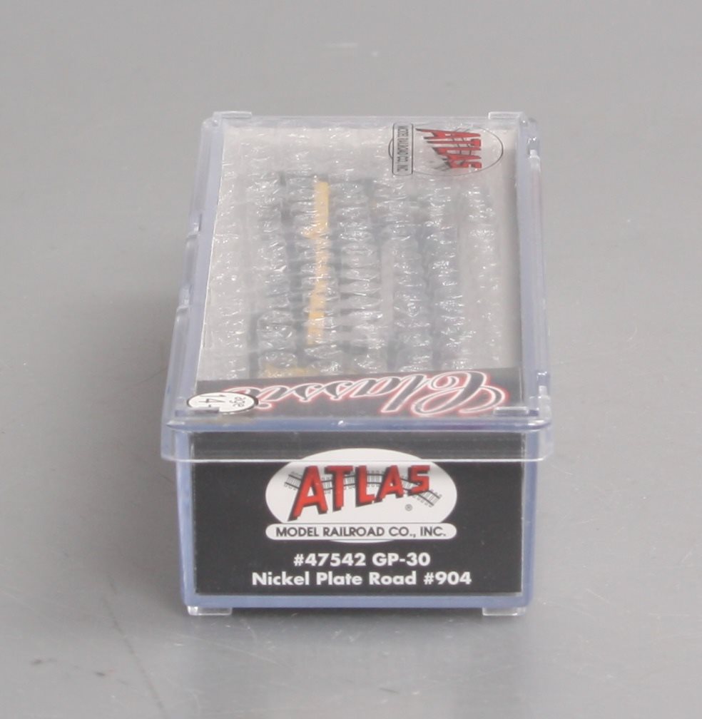 Atlas 47542 N NKP Classic GP30 Diesel Locomotive #904