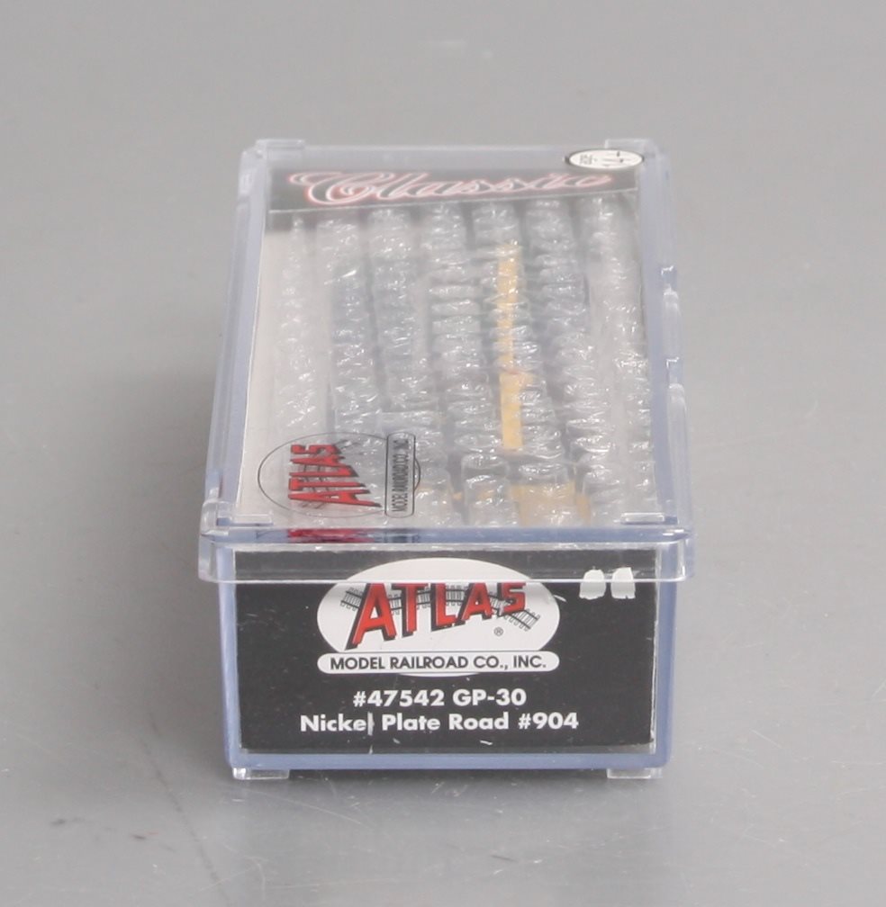 Atlas 47542 N NKP Classic GP30 Diesel Locomotive #904