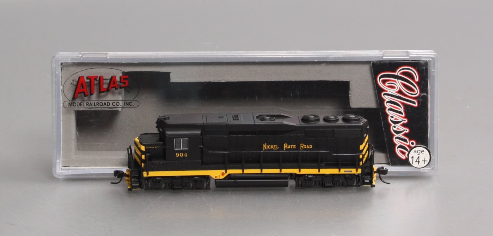Atlas 47542 N NKP Classic GP30 Diesel Locomotive #904