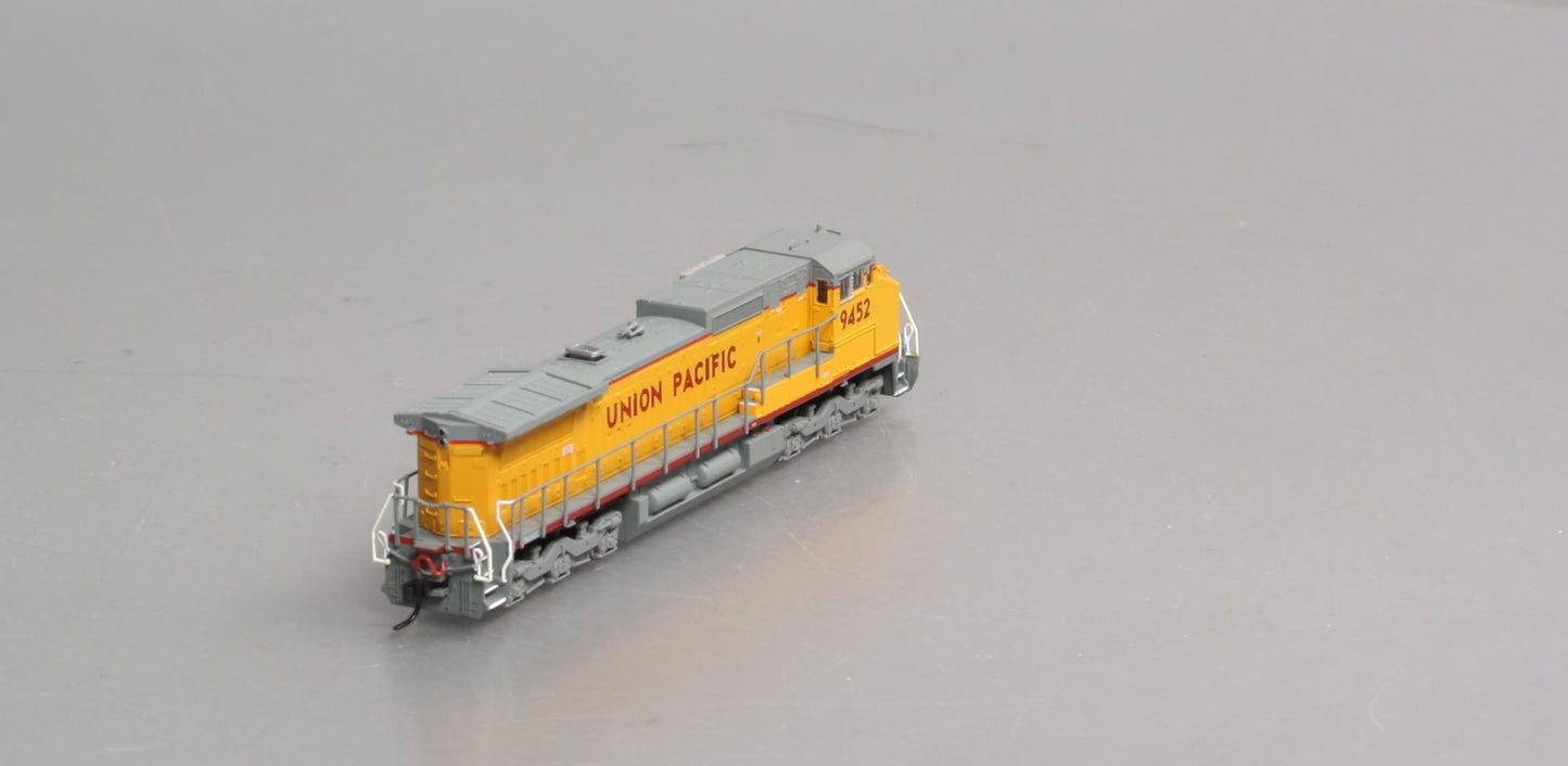 Atlas 51914 N Scale UP C40-8W Diesel Locomotive #9452