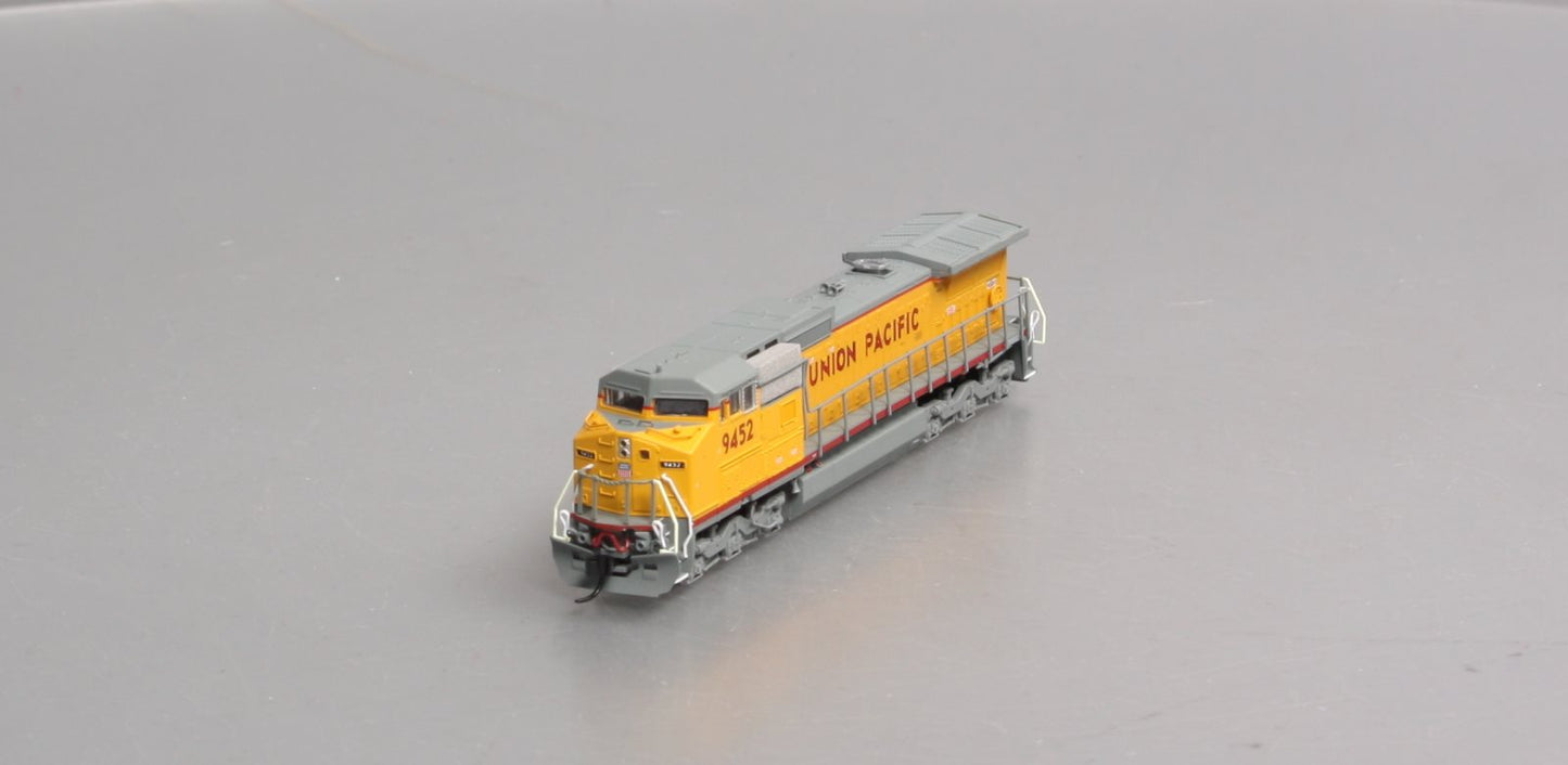 Atlas 51914 N Scale UP C40-8W Diesel Locomotive #9452