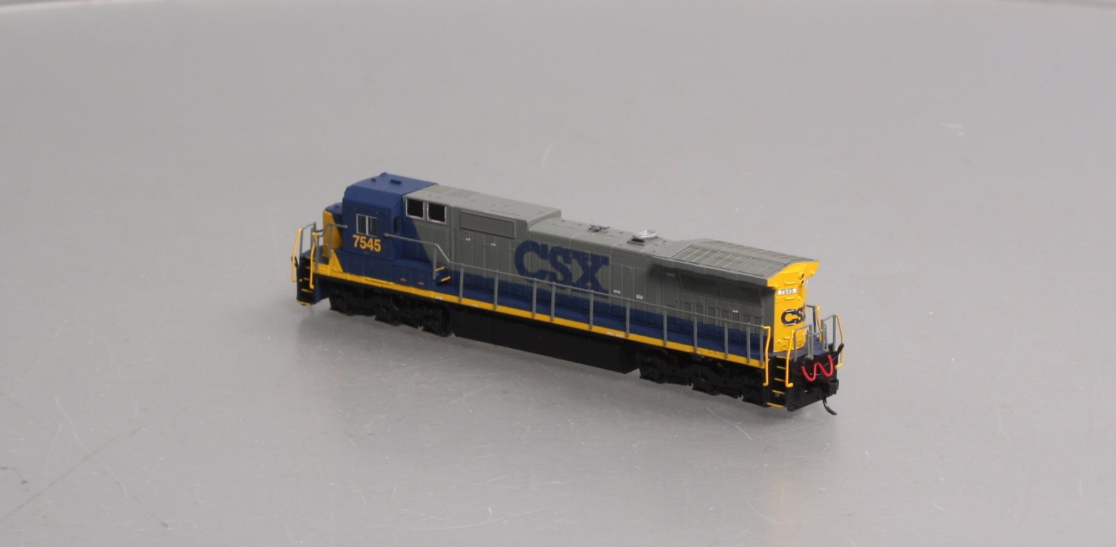 Atlas 51809 N Scale CSX Dash8-40C Diesel Locomotive #7545
