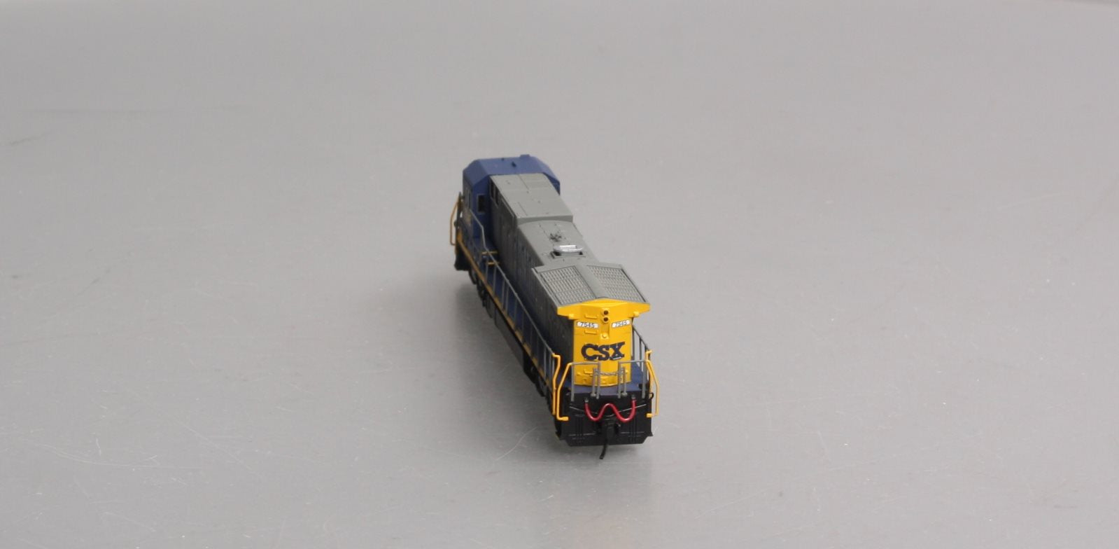 Atlas 51809 N Scale CSX Dash8-40C Diesel Locomotive #7545