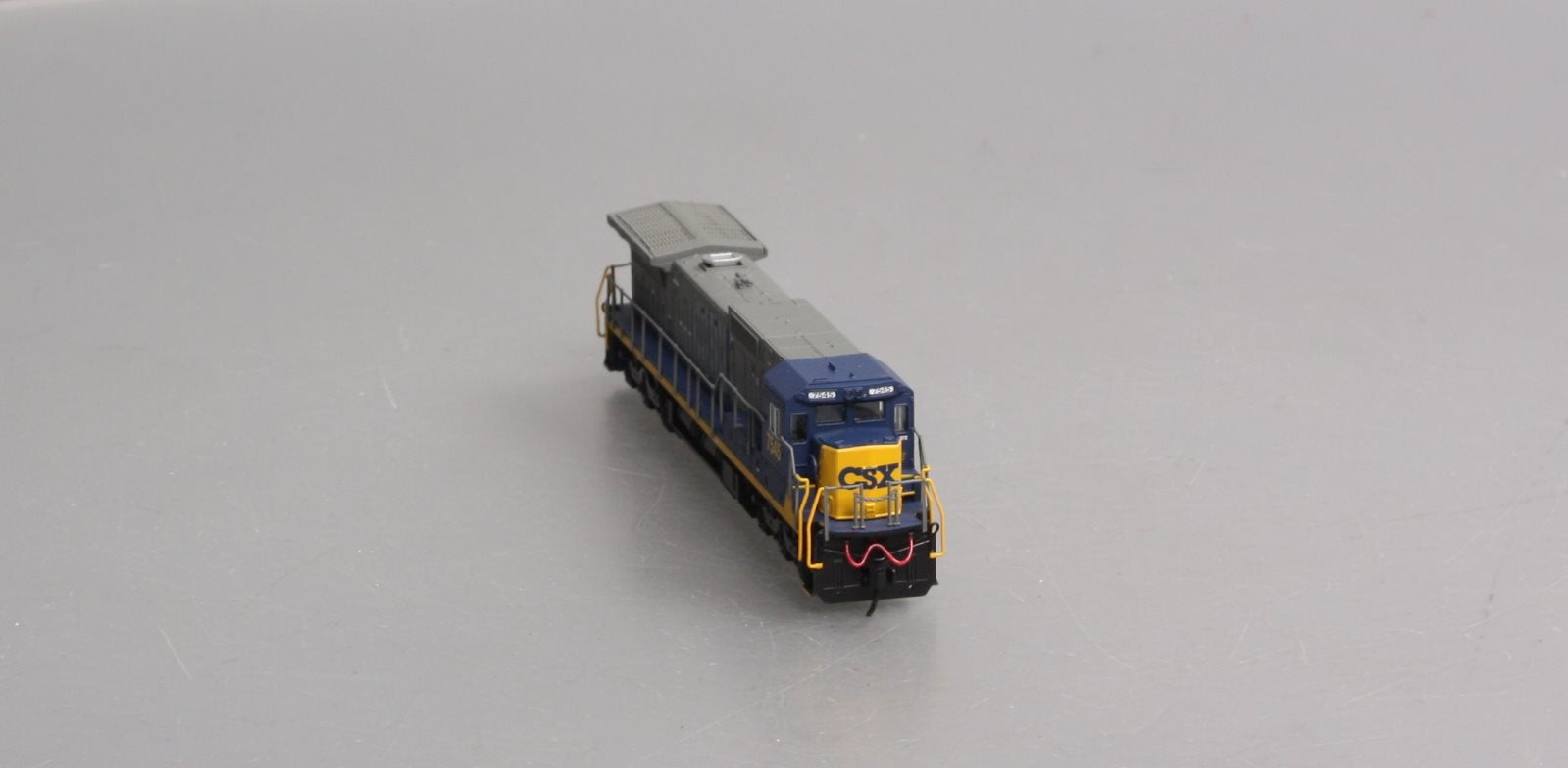 Atlas 51809 N Scale CSX Dash8-40C Diesel Locomotive #7545
