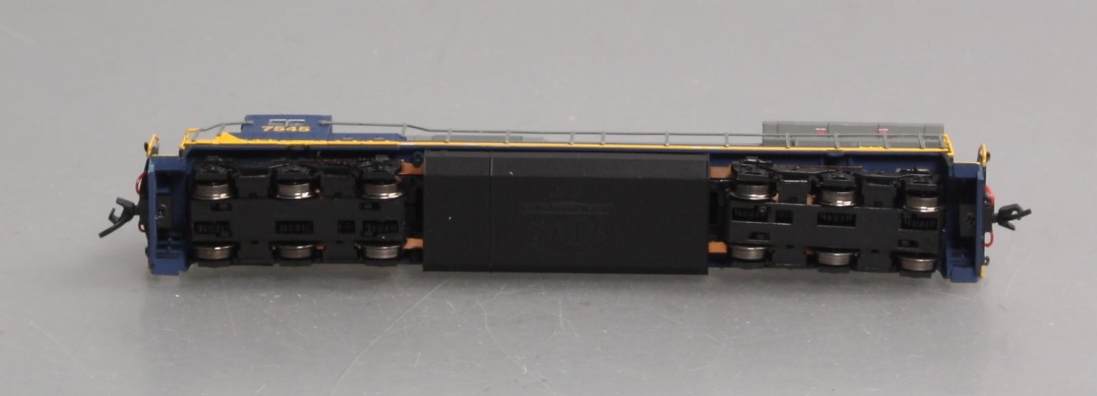 Atlas 51809 N Scale CSX Dash8-40C Diesel Locomotive #7545