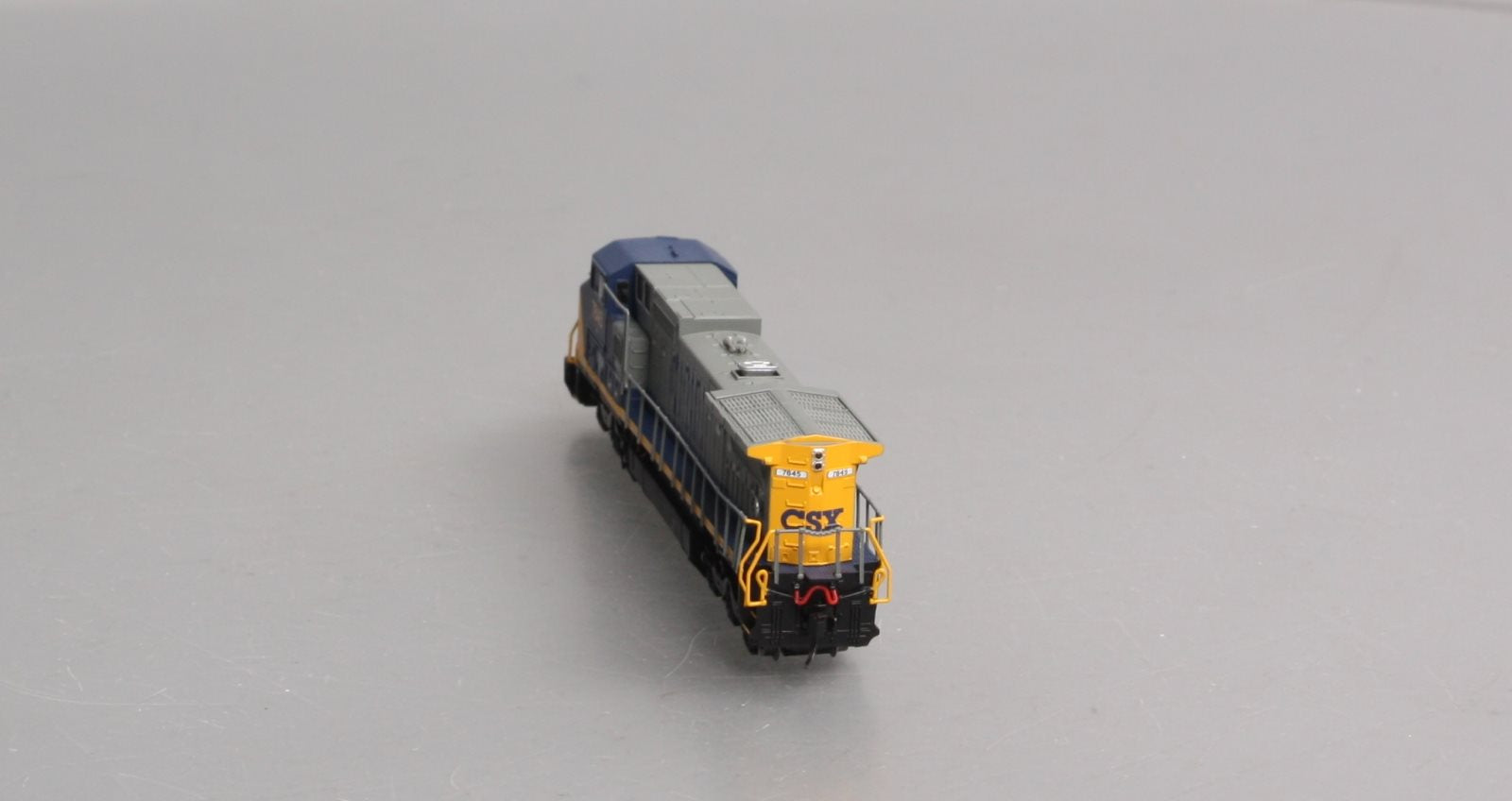 Atlas 51908 N Scale CSX Dash 8-40CW #7845