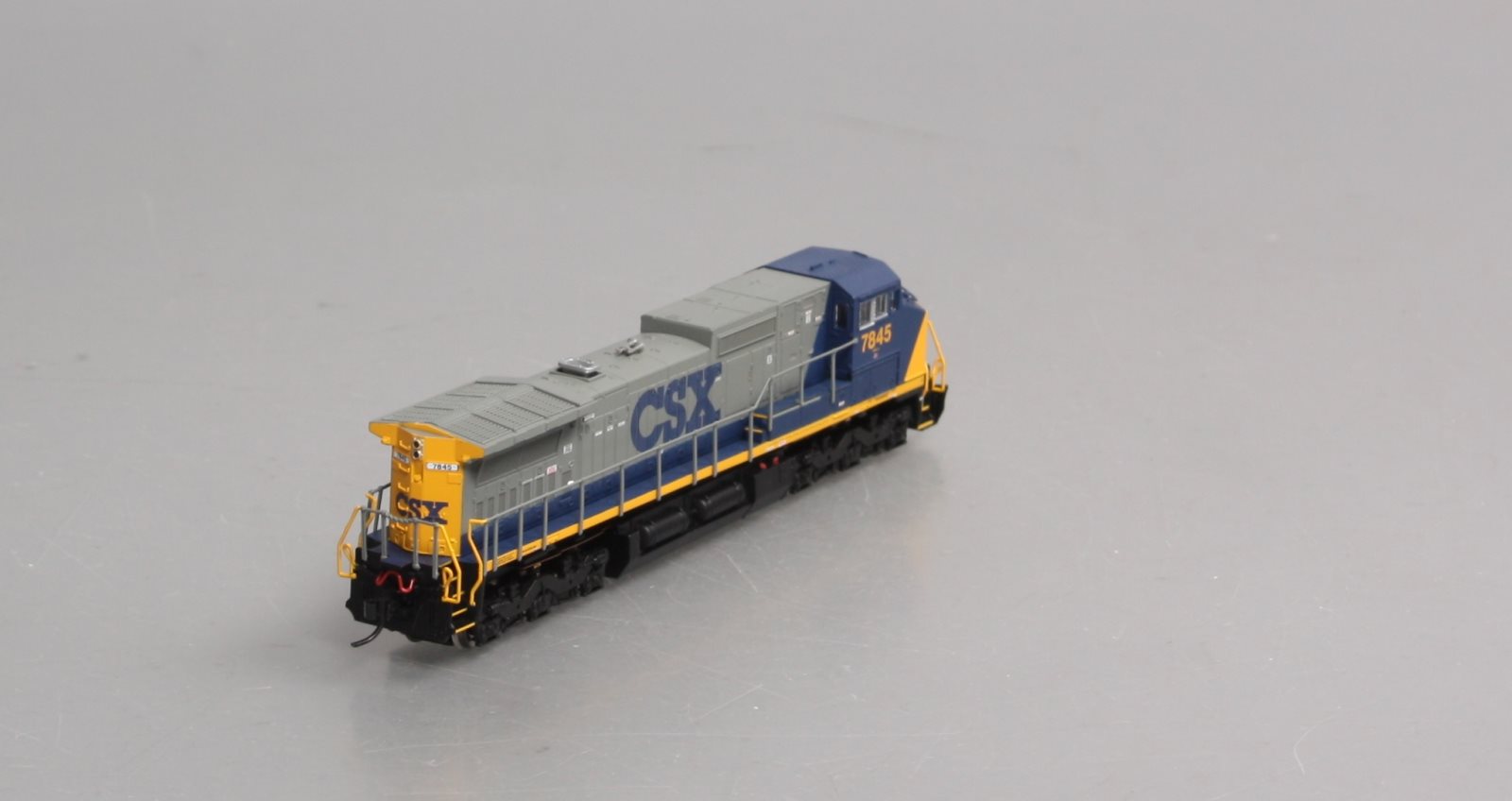 Atlas 51908 N Scale CSX Dash 8-40CW #7845