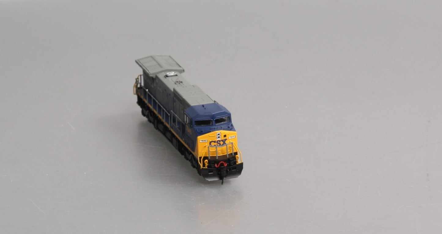 Atlas 51908 N Scale CSX Dash 8-40CW #7845